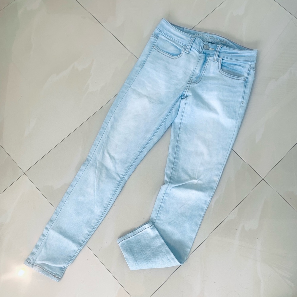 American Eagle light wash super stretch size 2 short leggings